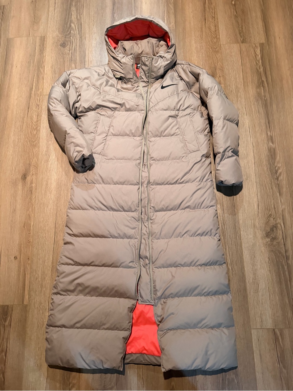 Nike Women’s Down Parka Puffer Coat Women’s Long Light Brown Tan Small